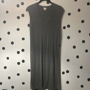 ‼️SALE ‼️EUC J Crew Grey v neck sweater dress‼️